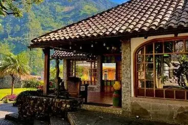 ベッドアンドブレックファースト La Quinta Mansión