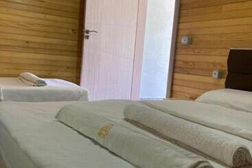 膳宿费 Bujtina Arturi