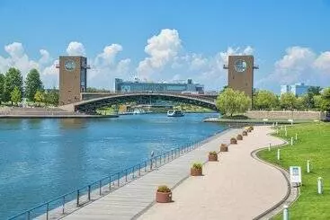 ホテル Doubletree By Hilton Toyama