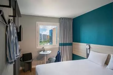 Отель Ibis Budget Nice Aeroport