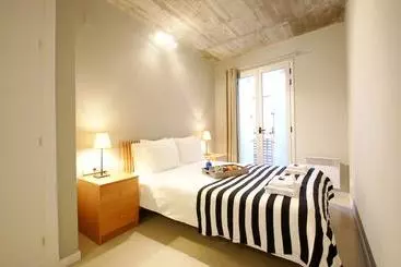 آپارتمان‌های توریست‌ها Short Stay Group Borne Lofts Serviced Apartments