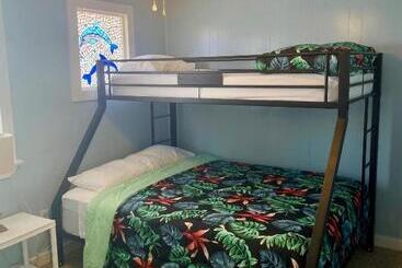 호스텔 Blue Dolphin Inn And Cottages