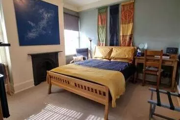 Alma House Bed And Breakfast