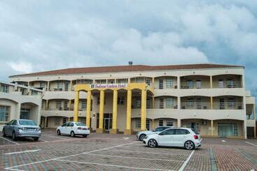 Отель Shalimar Gardens