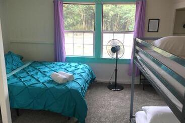 Pahoa Village Hostel