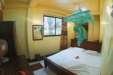 Hotel Laksiri Villa