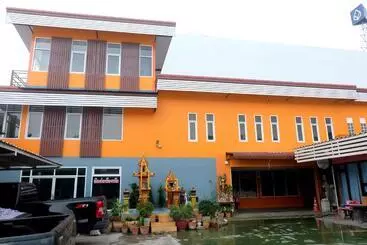 Pensión Banpong Center Place