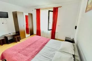 Majatalo Casa Dintre Vai