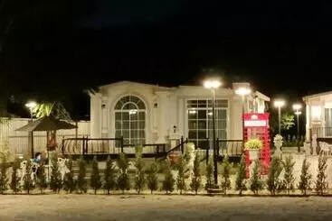 ベッドアンドブレックファースト Khaoyaitriplefive