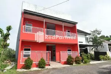 Hotel Rc Costel Near Rsdh Cianjur Mitra Reddoorz