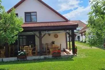 ペンション Casa Cânda