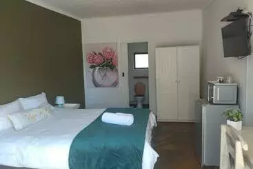 Pension Serenity Cove The Protea Room