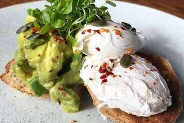 교외 호텔 The Dog & Doublet Inn