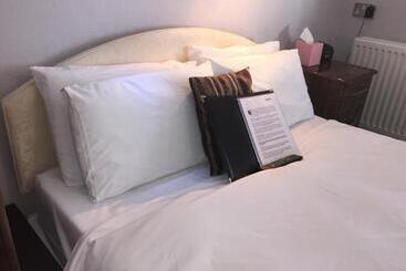 Отель The Mowbray