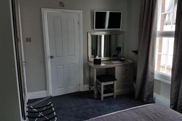 בית מלון כפרי Lil's On The Waterfront