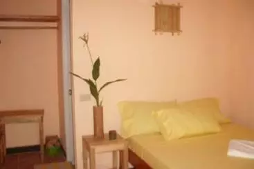 방갈로 Subli Guest Cabins