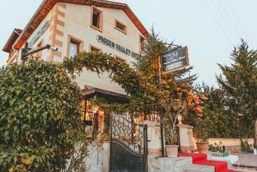 تختخواب و صبحانه Pigeon Valley Stone House