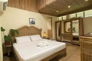 Hotel Tahanan Resort
