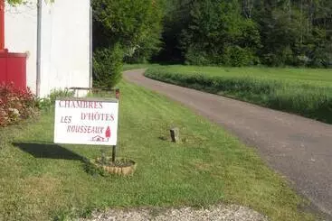 Aamiaismajoitus (B&B) Ferme Les Rousseaux