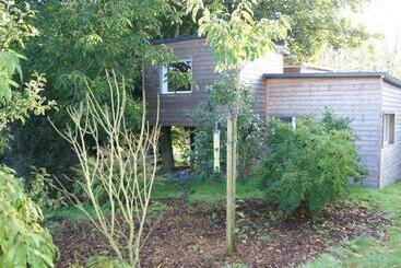 ベッドアンドブレックファースト La Cabane De Denier