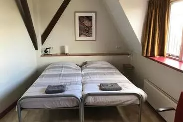 Bed and Breakfast Logeren Bij De Ruimte
