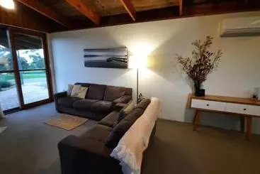 Bed and Breakfast Rockbank Retreat