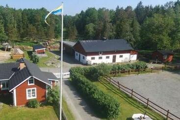 Haga Gård Och Stall