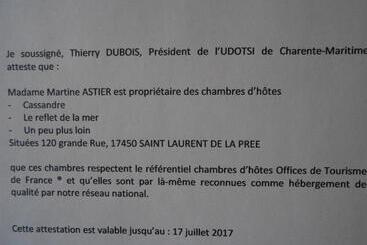 تختخواب و صبحانه La Roche Bleue