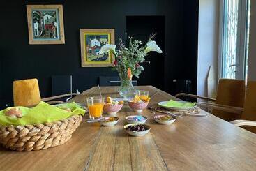 Bed and Breakfast Chambre D Hôte Près Bordeaux Au Château Camponac