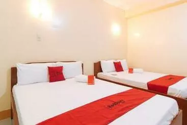 Hotel Reddoorz @ Golden Park Inn La Union