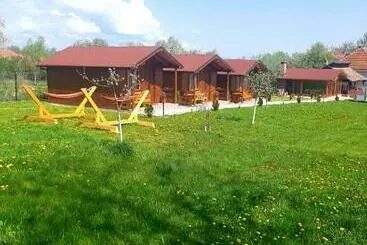 Pensjonat Căsuțele Din Retezat