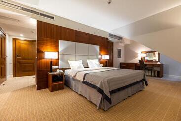 בית מלון כפרי Natura Mazur Resort & Conference