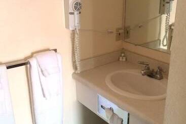 Mini Golden Inns Motel