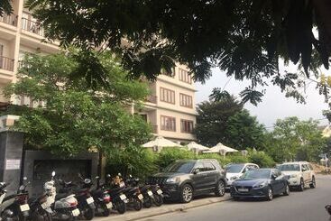 هتل Sunshine  Hoi An