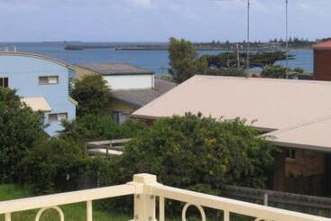 بنسيون Angela S Beach Stays