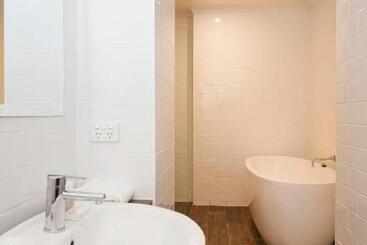 Отель Perry Street