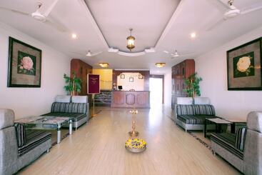 ホテル Sathyam Grand Resort, Sriperumbudur