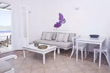 מלון דירות Yakinthos Residence