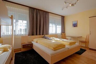 Общежитие Gasthof Familie Hutter