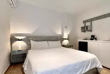 ホテル Capital Suites