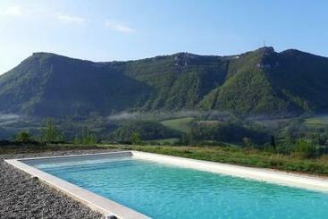 بنسيون L   Amiradou