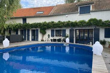 פנסיון La Parenthèse