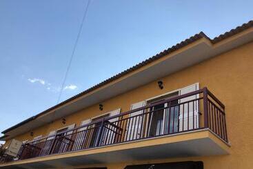 Ostello Marqueses De Ferreira