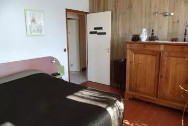Aamiaismajoitus (B&B) Chambre D Hôtes Chez Léon Pour 1 à 4 Personnes