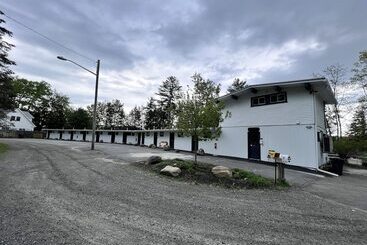 הוסטל Great Gatsby Motel Inn