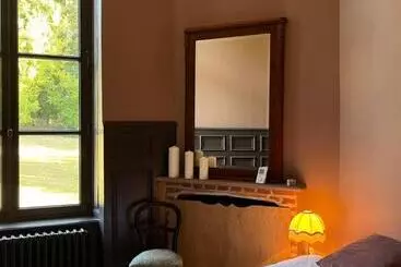 Bed and Breakfast Château De Contay Guesthouse   1753