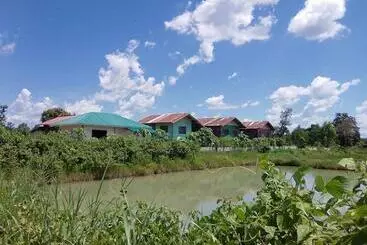 ベッドアンドブレックファースト Lek S Issan Home And Travel