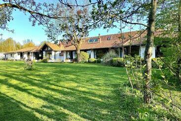 ベッドアンドブレックファースト Un Matin De Mai