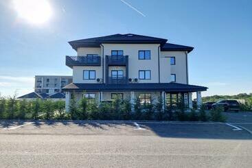 Blooming Apartment, Baile Felix