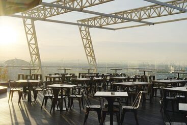 Platinum Hotel Tunjungan Surabaya